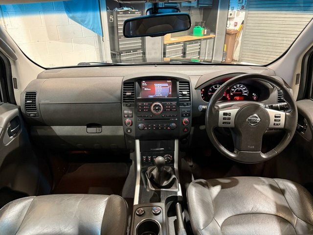 Nissan Pathfinder Dci Tekna Grey #7