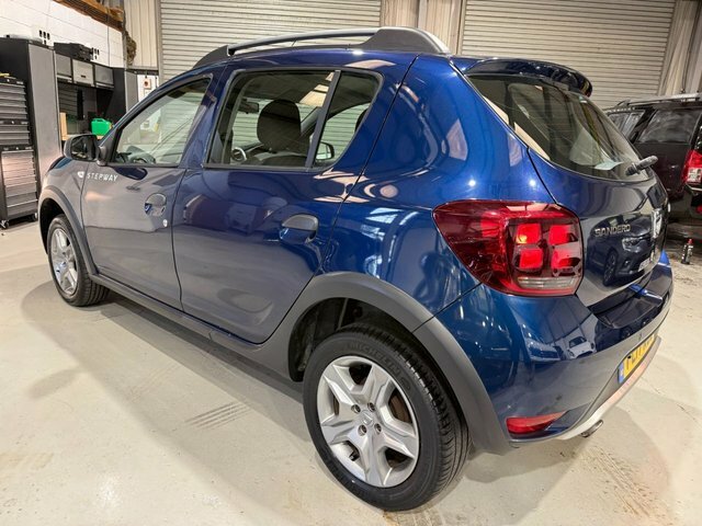 Dacia Sandero Stepway 2017 0.9 Tce Laureate Hatchback Blue #5