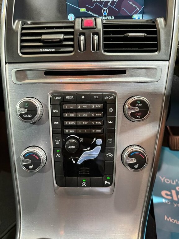 Volvo XC60 2L R-design Nav Blue #25