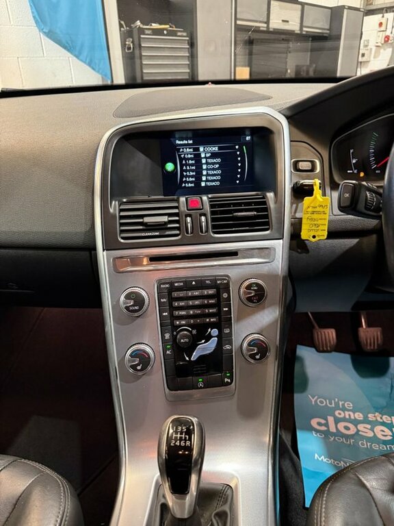 Volvo XC60 2L R-design Nav Blue #19