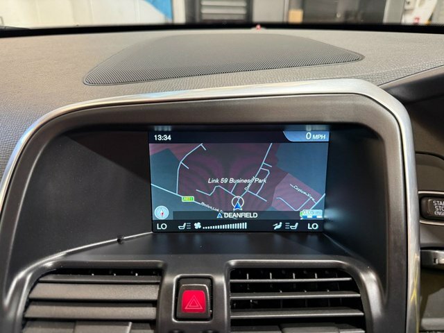 Volvo XC60 2L R-design Nav Blue #23