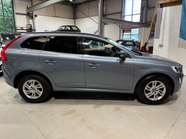 Volvo XC60 2016 2.0 D4 Se Nav Suv Euro 6 S Blue #2