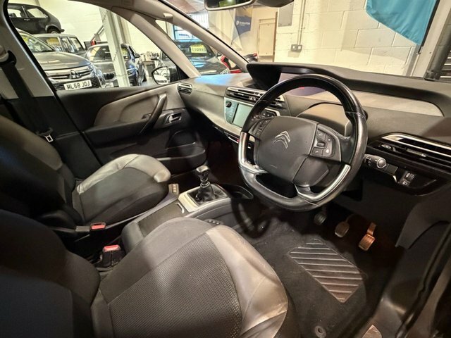 Citroen Grand C4 SpaceTourer Puretech Touch Edition Red #10