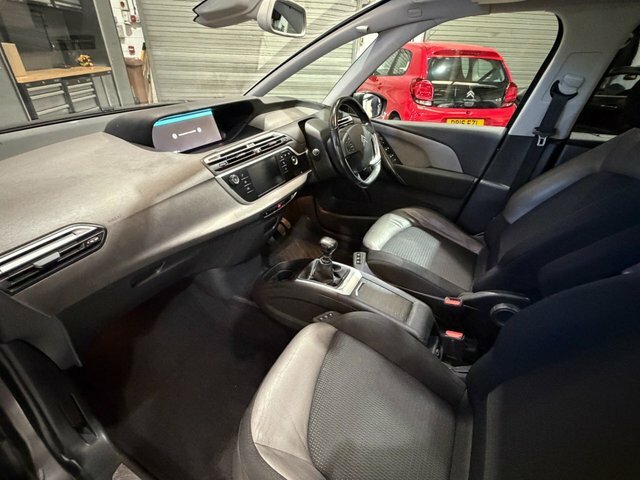 Citroen Grand C4 SpaceTourer Puretech Touch Edition Red #12