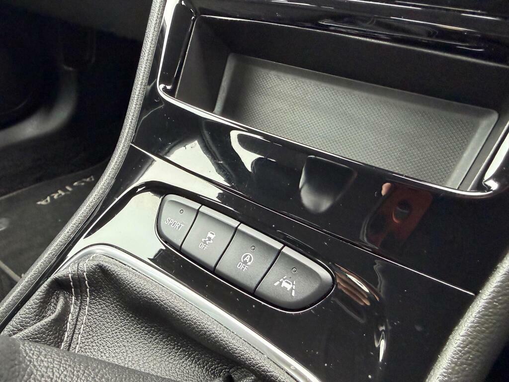 Vauxhall Astra 1.6 Cdti Ecotec Blueinjection Tech Line Nav Sports Black #22