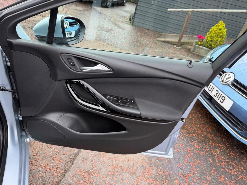 Vauxhall Astra 1.6 Cdti Ecotec Blueinjection Tech Line Nav Sports Black #17