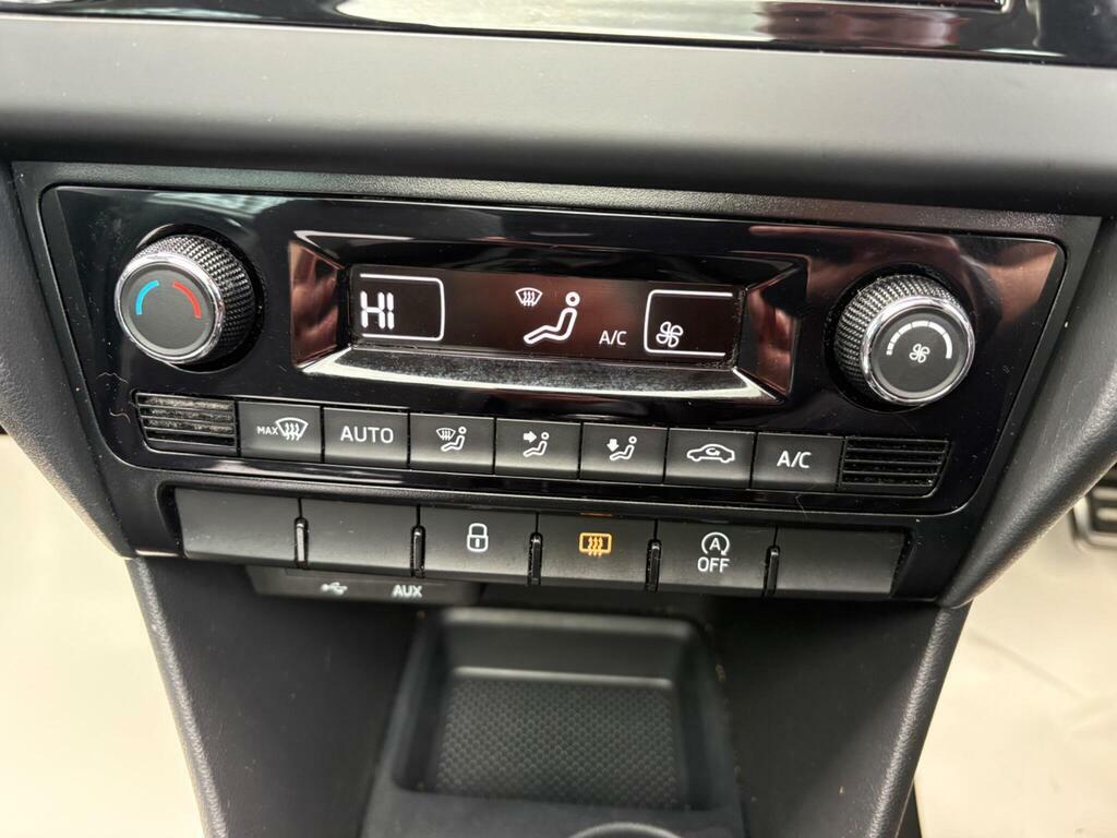 Skoda Rapid Spaceback 1L Se Tech Blue #20