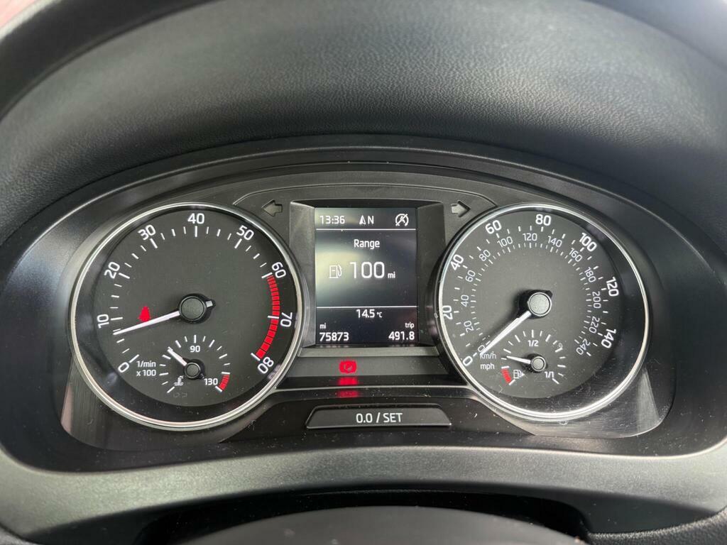 Skoda Rapid Spaceback 1L Se Tech Blue #9