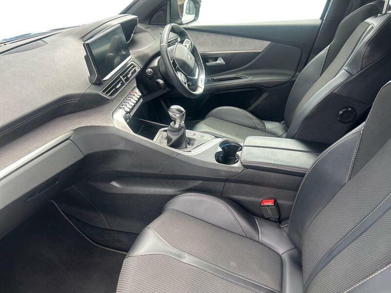 Peugeot 3008 1.2 Puretech Gt Euro 6 Ss SA22EZC Black #3
