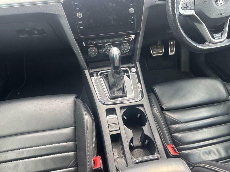 Volkswagen Passat 2.0 Tdi Evo Scr Se Nav Dsg Black #11