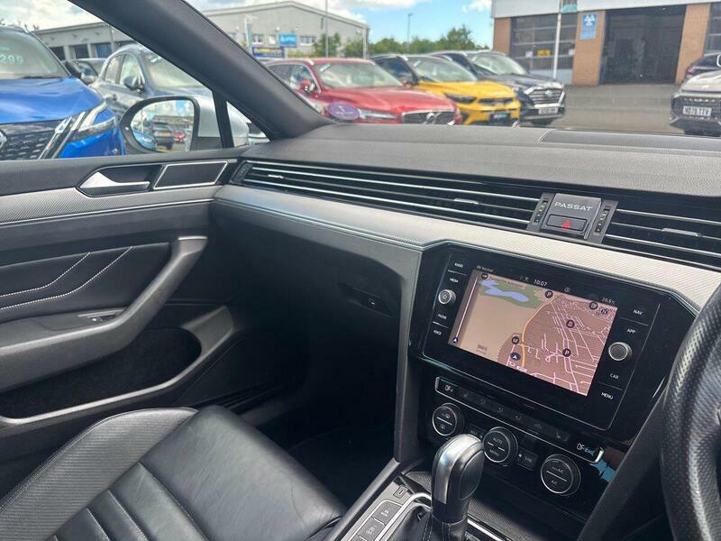 Volkswagen Passat 2.0 Tdi Evo Scr Se Nav Dsg Black #33