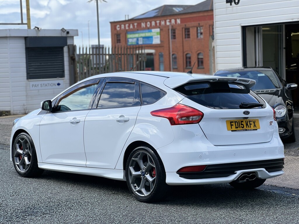 Ford Focus 2.0 T Ecoboost St-3 White #4