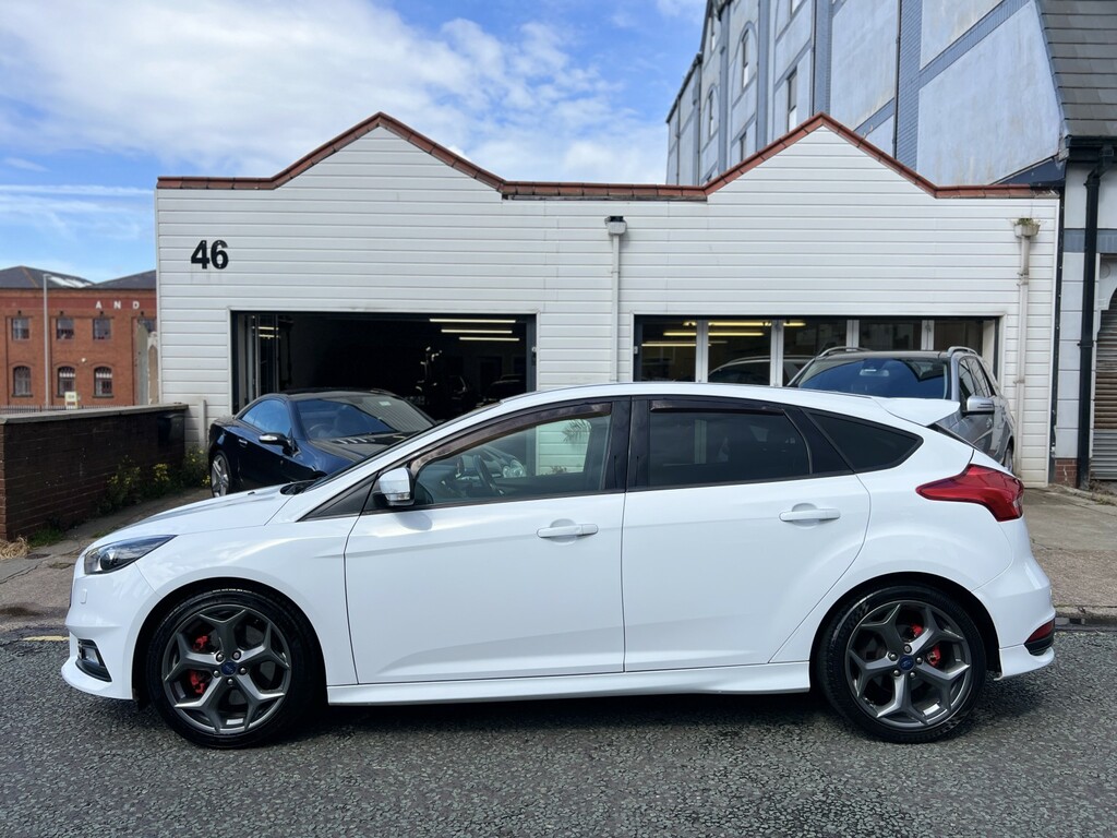 Ford Focus 2.0 T Ecoboost St-3 White #5