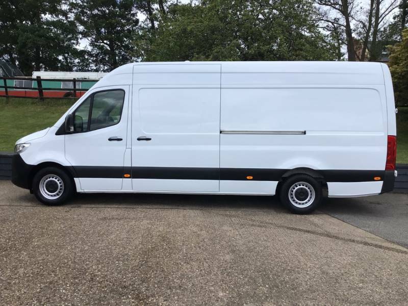Mercedes-Benz Sprinter 3.5T H2 Van - 2019 69 White #6