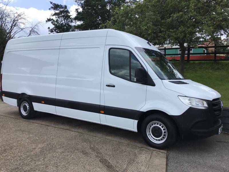 Mercedes-Benz Sprinter 3.5T H2 Van - 2019 69 White #2