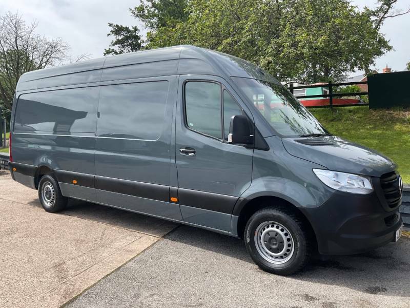 Mercedes-Benz Sprinter 3.5T H2 Progressive Van Grey #2
