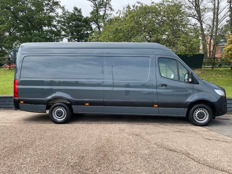 Mercedes-Benz Sprinter 3.5T H2 Progressive Van Grey #3