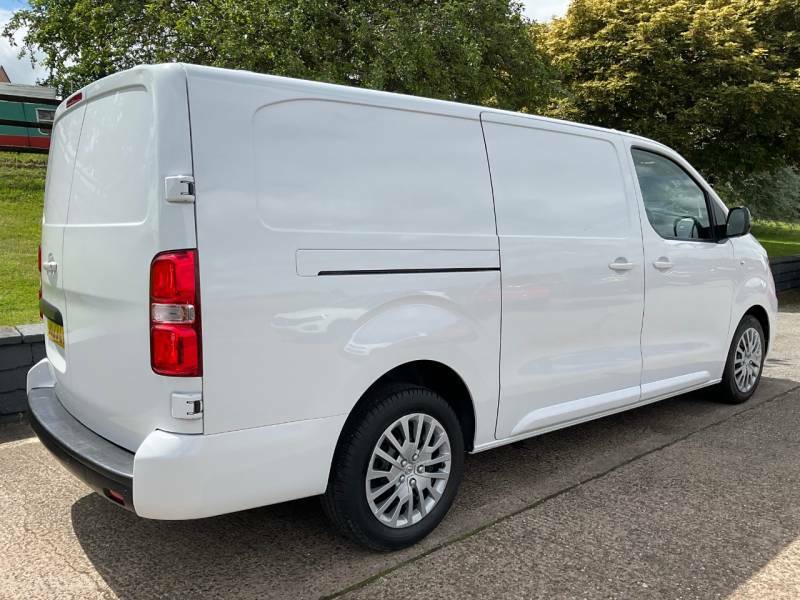 Vauxhall Vivaro 2900 1.5D 100Ps Pro H1 Van White #4
