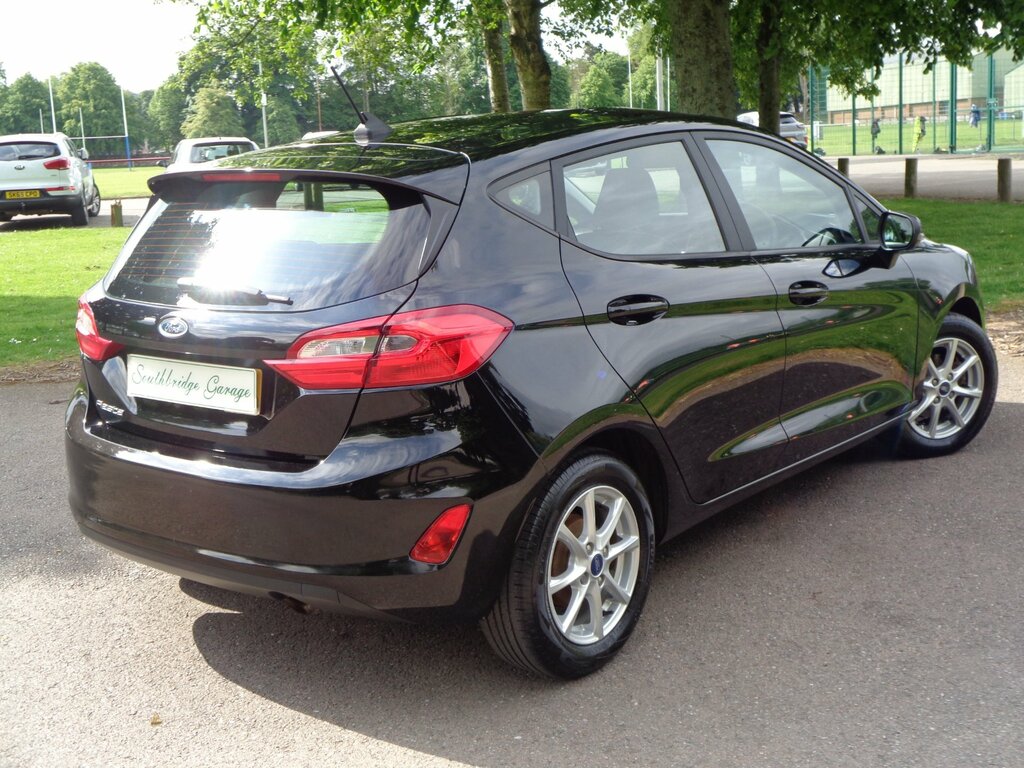 Ford Fiesta 1.1 Zetec 5-Door DS68YTJ Black #3