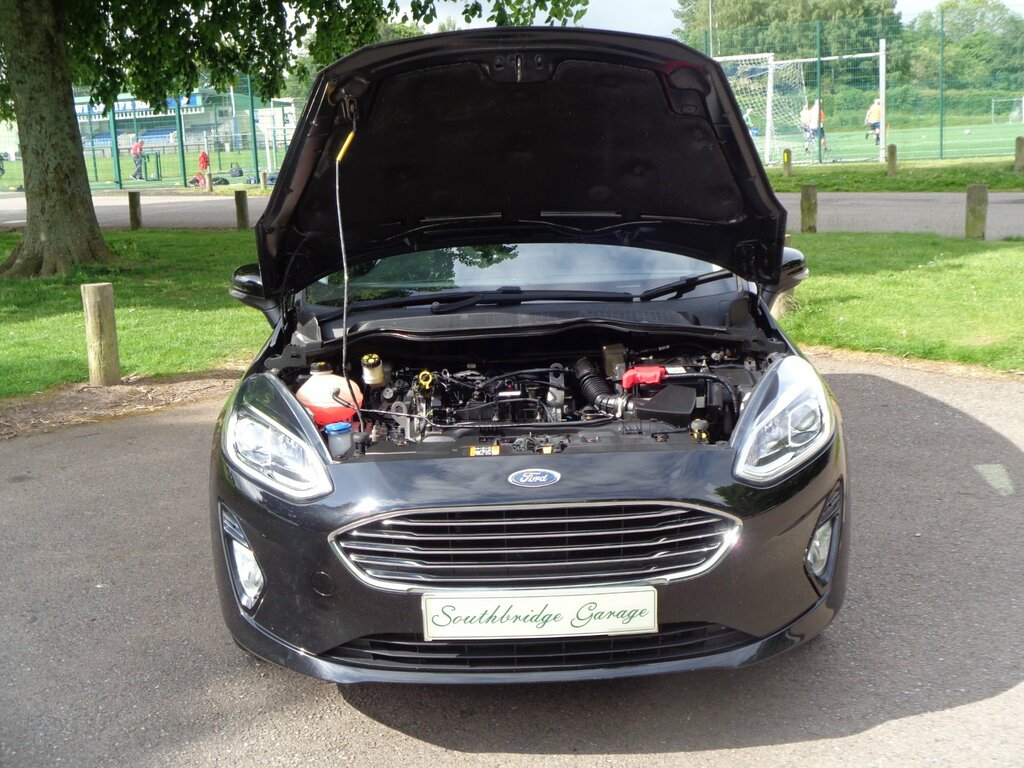 Ford Fiesta 1.1 Zetec 5-Door DS68YTJ Black #6
