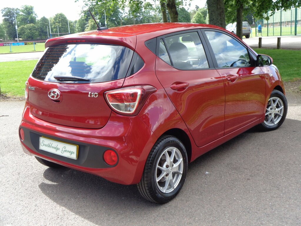 Hyundai I10 1.0 Se 5-Door SN17PGO Red #3