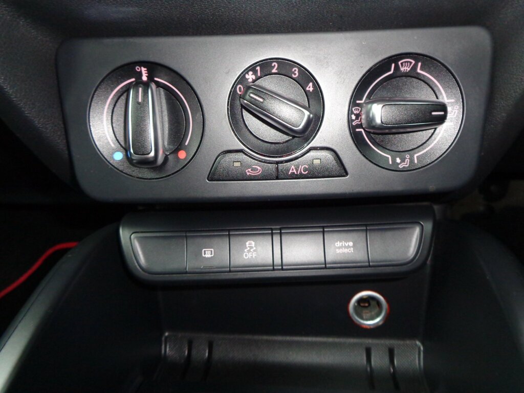 Audi A1 1.0 Sportback Tfsi Sport 93 Bhp Blue #19