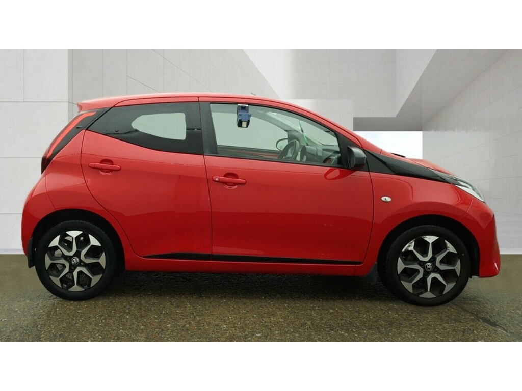 Toyota Aygo Vvt-i X-trend Red #2