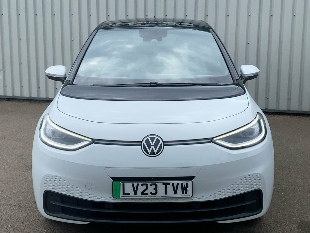 Volkswagen ID.3 2023 Pro S 77Kwh Tour Hatchback LV23TVW White #2
