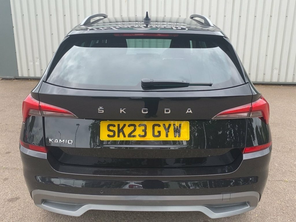 Skoda Kamiq 2023 1.0 Tsi Se Drive Suv Euro 6 SK23GYW Black #6