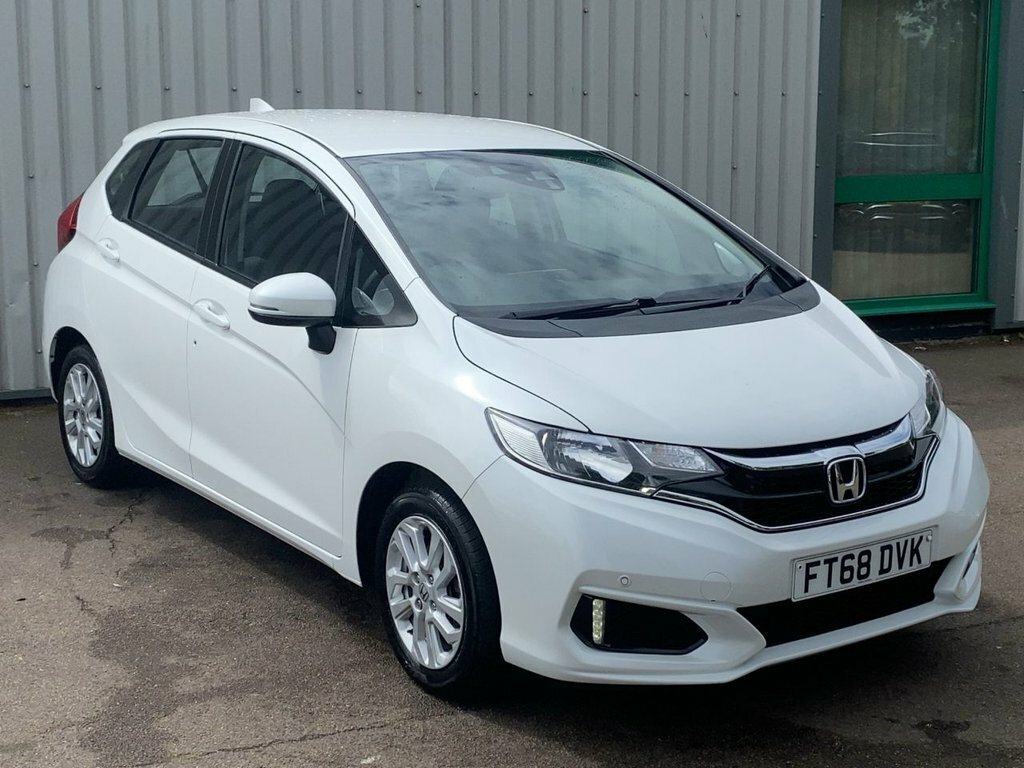 Honda Jazz 2018 1.3 I-vtec Se Hatchback Eur FT68DVK White #4