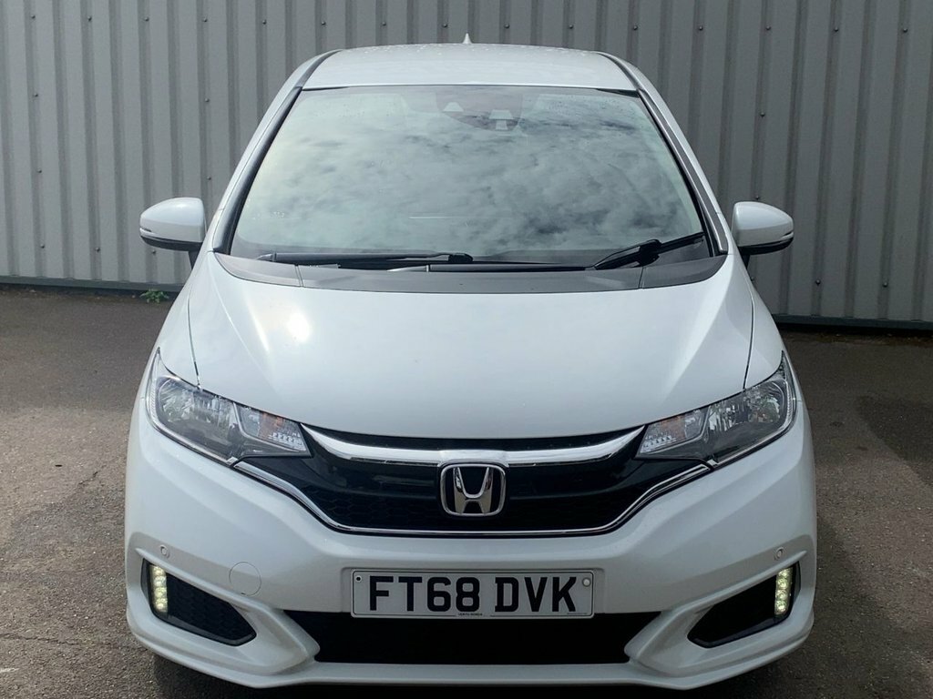 Honda Jazz 2018 1.3 I-vtec Se Hatchback Eur FT68DVK White #2