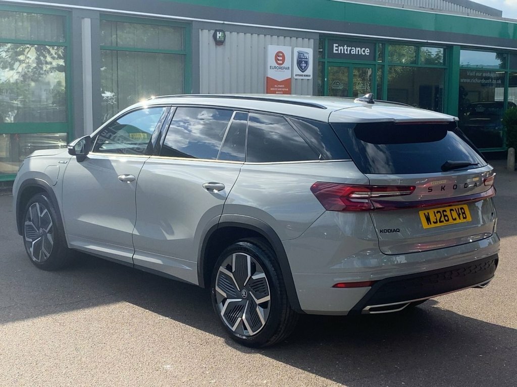 Skoda Kodiaq 2026 1.5 Tsi Iv 25.7Kwh Sportline Suv P WJ26CVB Grey #5