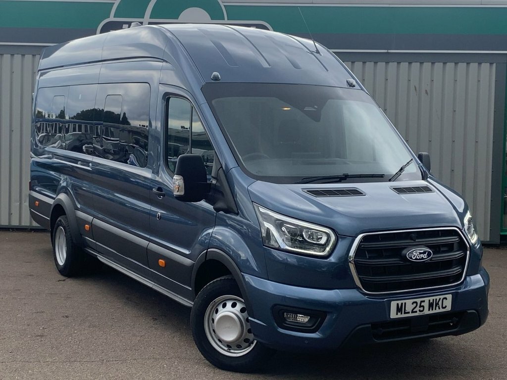 Ford Transit Custom 2025 2.0 460 Ecoblue Limited Minibus Double Cab Blue