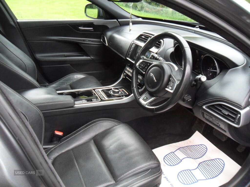 Jaguar XE 2.0D 180 R-sport Grey #5