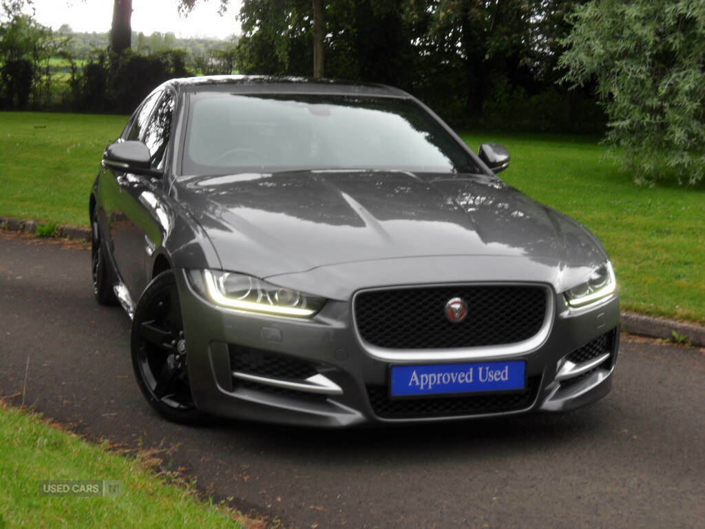 Jaguar XE 2.0D 180 R-sport Grey #2