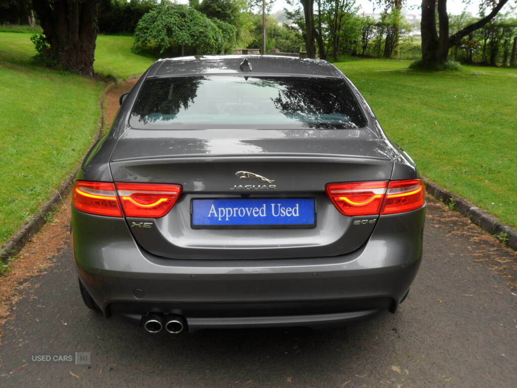 Jaguar XE Black #12