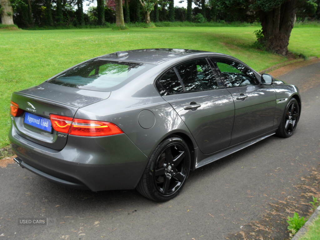 Jaguar XE Black #11