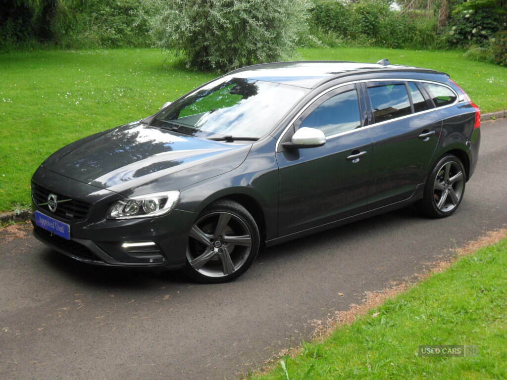 Volvo V60 D2 115 R Design Grey #2