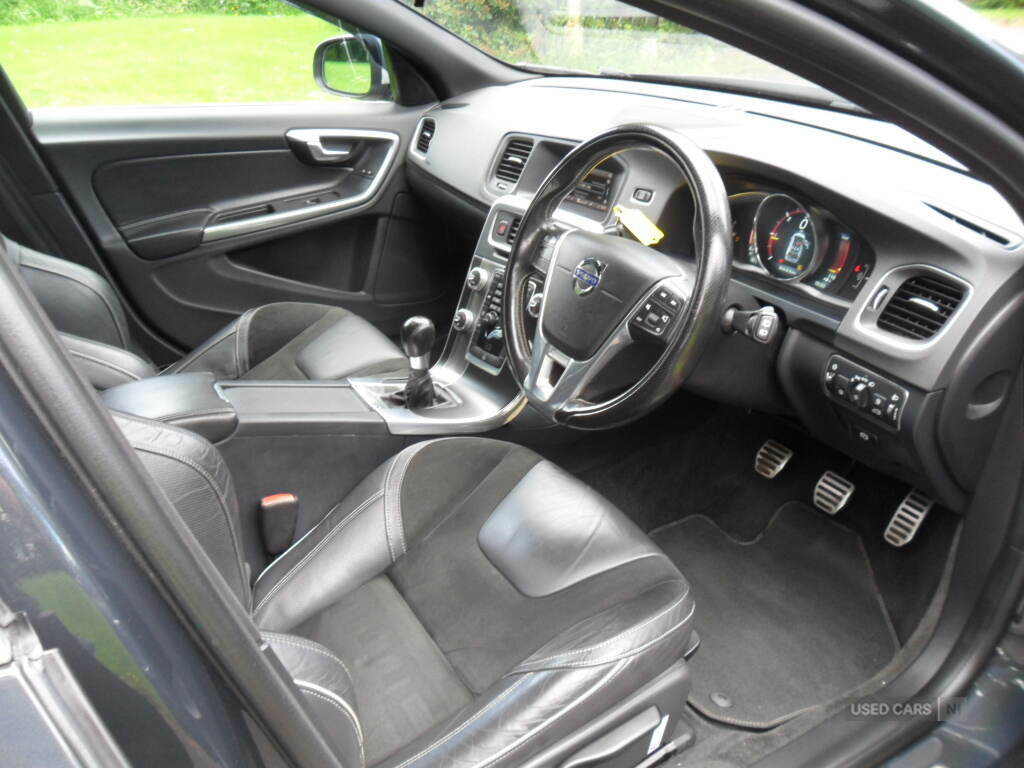 Volvo V60 D2 115 R Design Grey #6