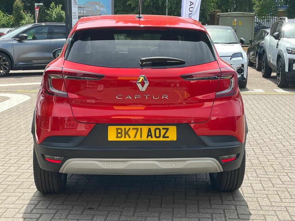 Renault Captur Hatchback Iconic BK71AOZ Red #4