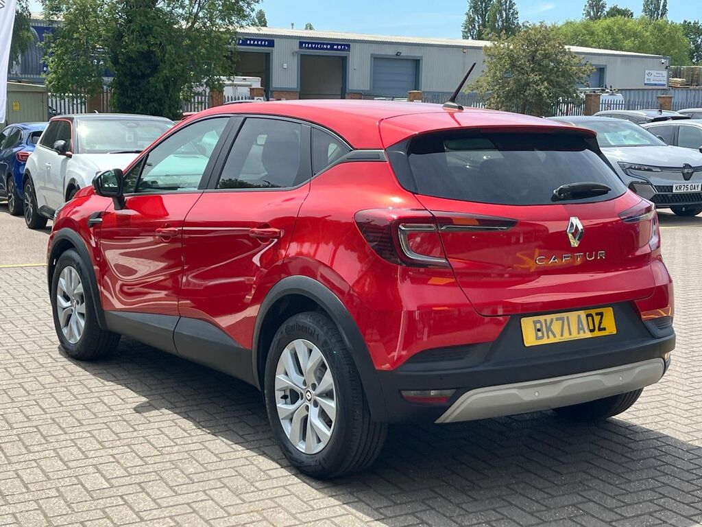 Renault Captur Hatchback Iconic BK71AOZ Red #5
