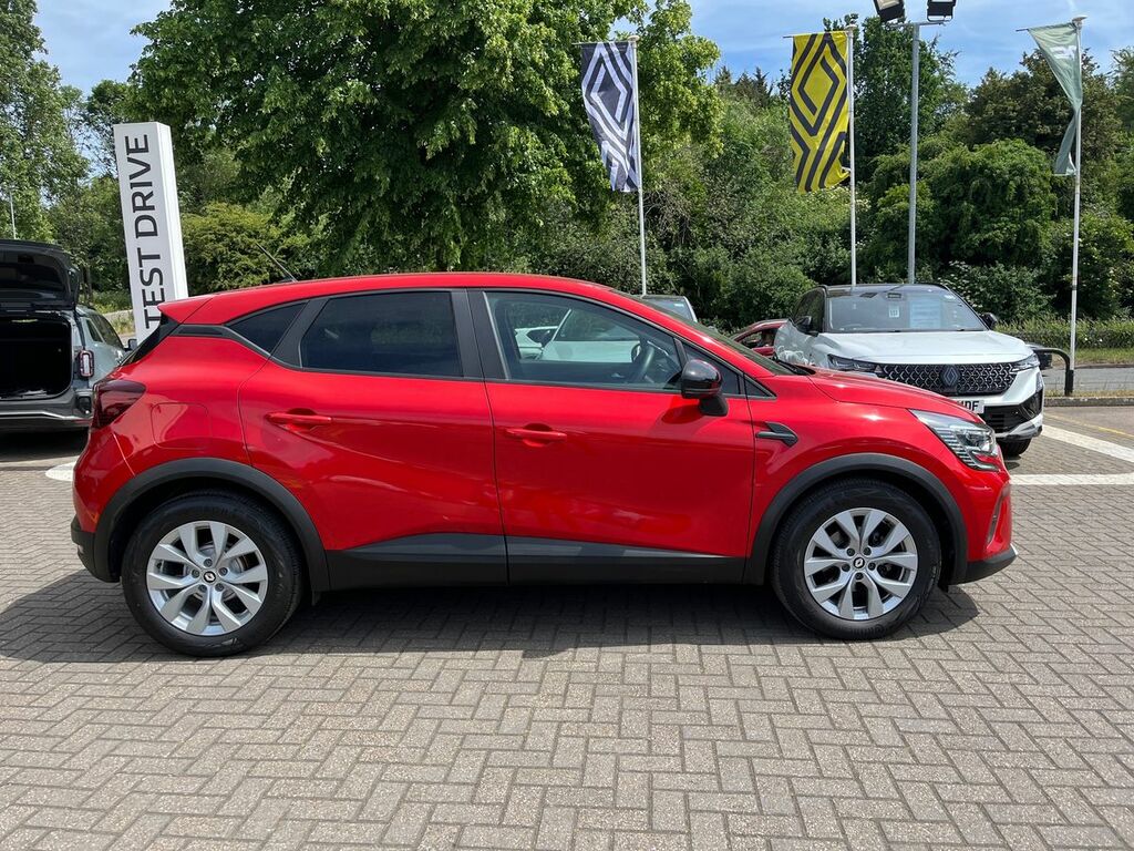 Renault Captur Hatchback Iconic BK71AOZ Red #2