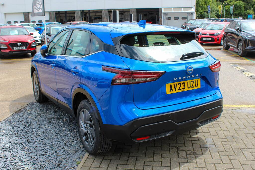 Nissan Qashqai 1.3 Dig-t Mhev Acenta Premium Suv Hybri AV23UZU Blue #5