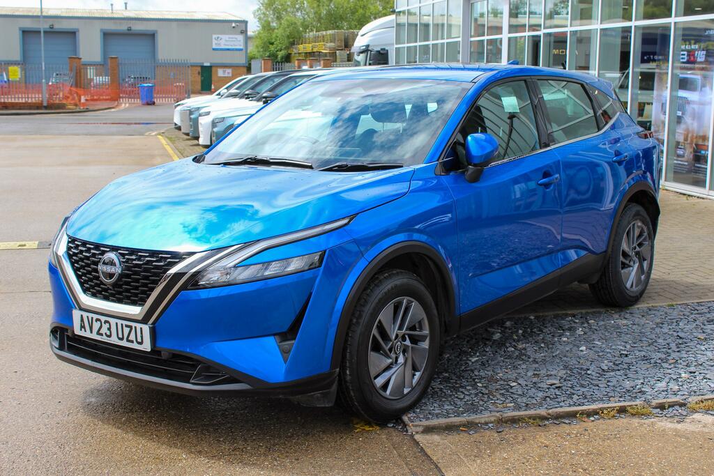 Nissan Qashqai 1.3 Dig-t Mhev Acenta Premium Suv Hybri AV23UZU Blue #3