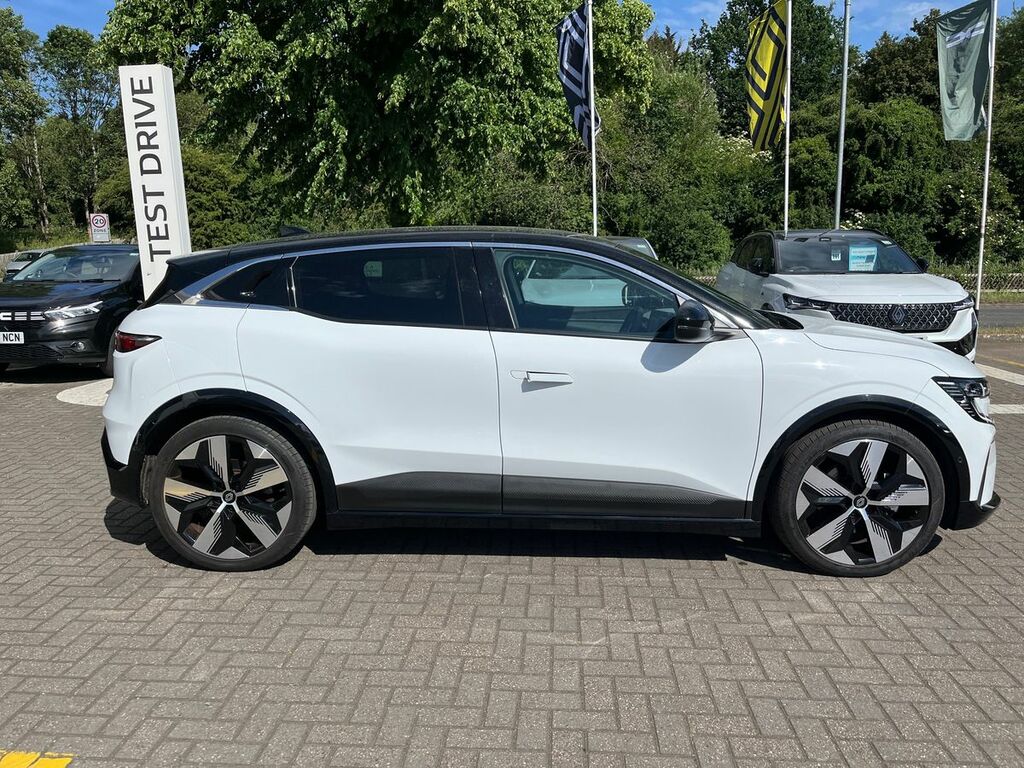 Renault Megane E-Tech Hatchback Techno White #2