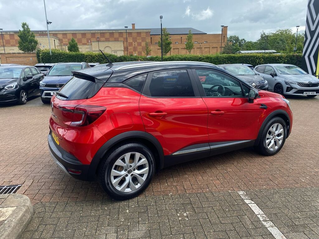Renault Captur Hatchback Iconic  #2
