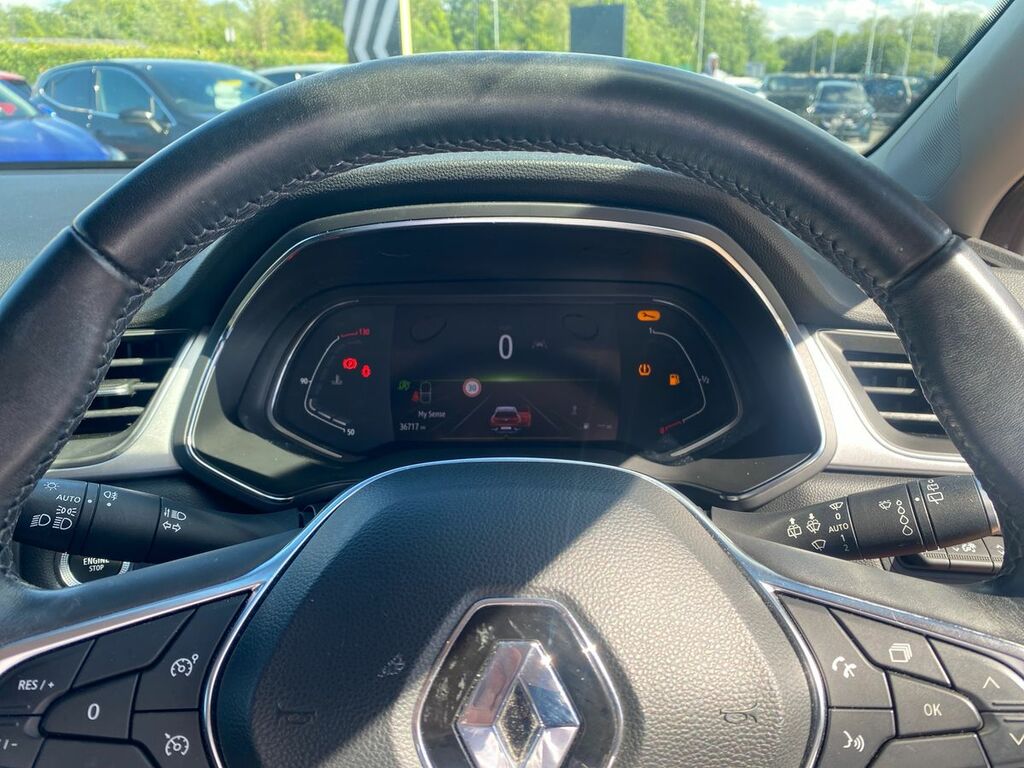 Renault Captur 1.0 Tce 100 Iconic Red #13
