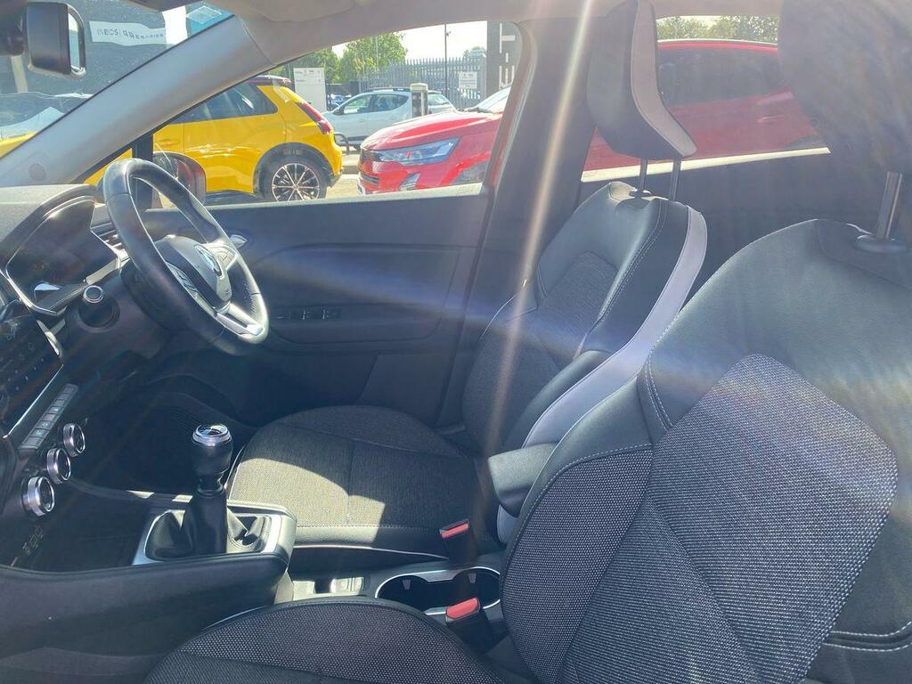 Renault Captur 1.0 Tce 100 Iconic Red #16