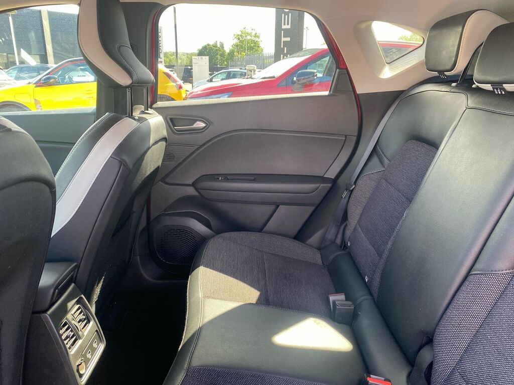 Renault Captur 1.0 Tce 100 Iconic Red #17