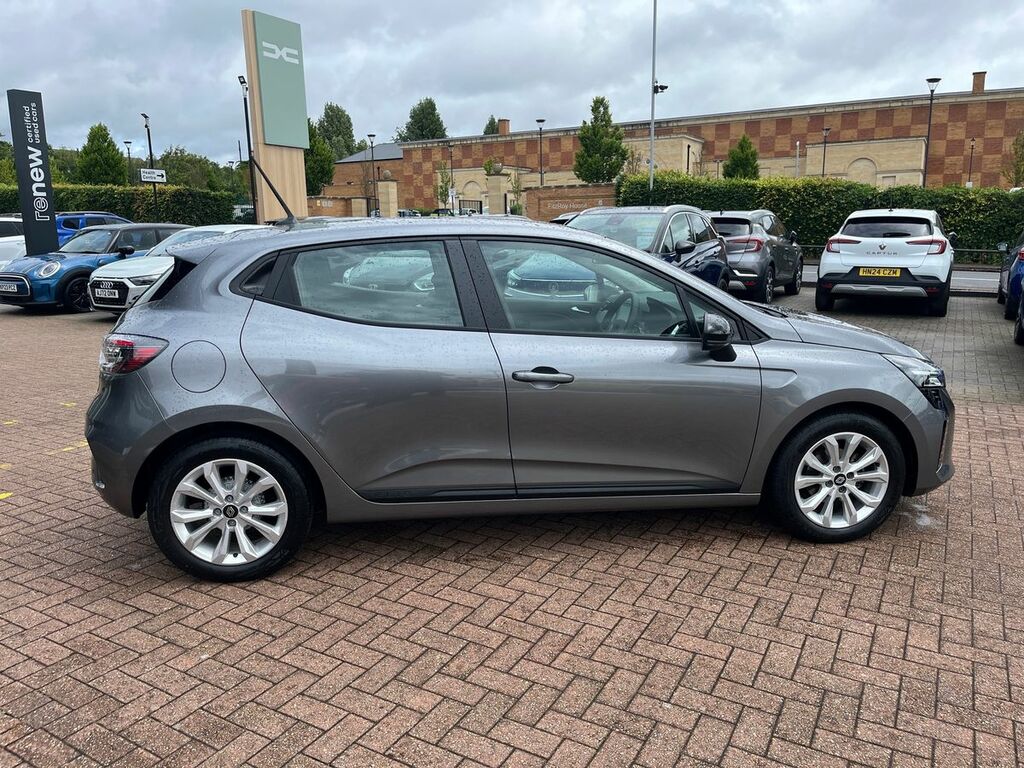 Renault Clio Hatchback Evolution  #2